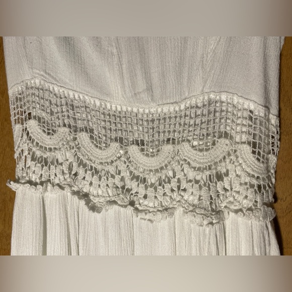 white sundress - Picture 7 of 7